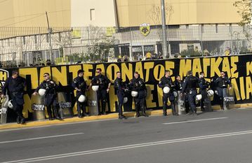 Στο... πόδι η Νέα Φιλαδέλφεια για το ντέρμπι της ΑΕΚ με τον Ολυμπιακό - Ισχυρή αστυνομική παρουσία στην «OPAP Arena» (pics & vids)