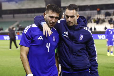 Ο Καλογερόπουλος ξέσπασε σε κλάματα μετά την ήττα των Ελπίδων (vid)