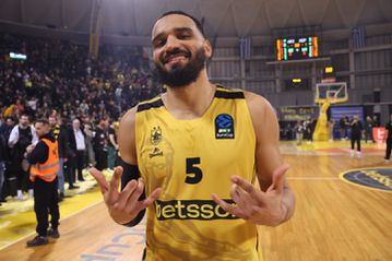 O Αμίν Νουά πάει από ρεκόρ σε ρεκόρ και ο Άρης Betsson από νίκη σε νίκη! (vid)