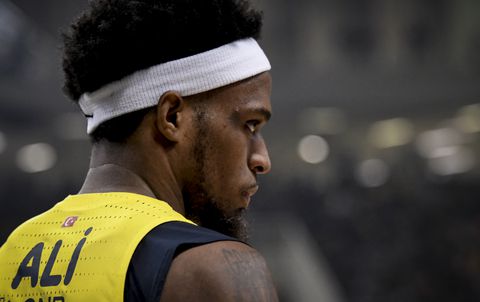 Κράξιμο του Ντίξον στον Άταμαν: «Κλαίει πολύ, πάντα είναι πρόβλημα» (pic)