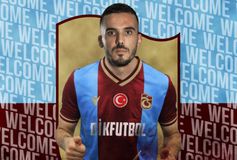 O Κουρμπέλης με φανέλα της Τράμπζονσπορ