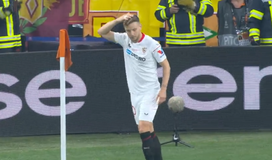 Πέταξαν αντικείμενα στον Ράκιτιτς όταν πήγε να εκτελέσει κόρνερ (vid)