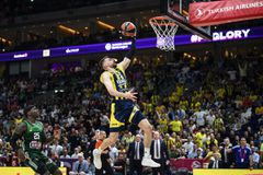 Ο Γκούντουριτς τραυματίστηκε στη βουβωνική χώρα, άγνωστο ακόμη αν θα προλάβει με τη Φενέρμπαχτσε τους τελικούς του πρωταθλήματος