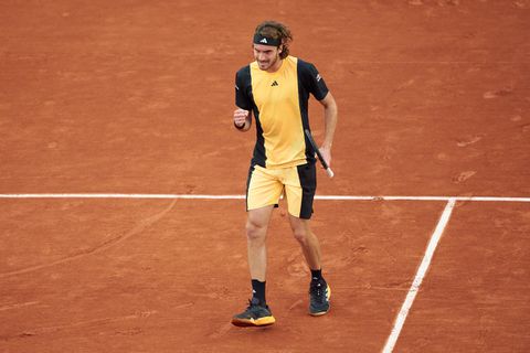 Με πειστικό τρόπο στον τέταρτο γύρο του Roland Garros ο Τσιτσιπάς