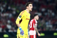 Τζολάκης και Κοτάρσκι στις δέκα κορυφαίες αποκρούσεις του Conference League