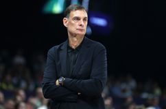 Πρέπει ο Γιώργος Μπαρτζώκας να μείνει στον Ολυμπιακό; (poll)