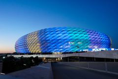 Απόψε τ' αστέρια πατάνε και πάλι στη Γη, αλλά όχι για πολύ!