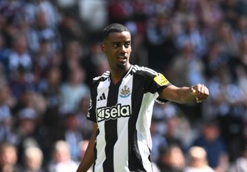 Ο Ισάκ προπονείται μόνος του στη Σοσιεδάδ, περιμένοντας τη Λίβερπουλ