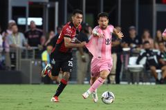 Ένταση και… συμφιλίωση για τον Μέσι στο νικηφόρο ντεμπούτο με την Ίντερ Μαϊάμι (vid)