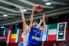 Μεστή εμφάνιση από την Εθνική, πέρασε πάνω από τη Βουλγαρία με τρομερό Λέφα και παρέμεινε στην πρώτη κατηγορία