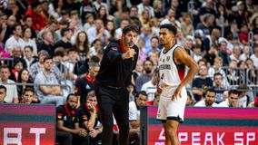 Πήρε εξιτήριο ο Άλεξ Μουμπρου - Πότε θα κάτσει στον πάγκο της Γερμανίας