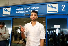 Πάτησε Ελλάδα ο Ταρεμί και ολοκληρώνει τη μεταγραφή στον Ολυμπιακό (vid & gallery)