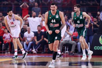 Η επιδραστικότητα του Ντίνου Μήτογλου και η φράση που τον έντυσε στα πράσινα!