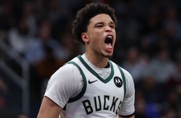 Νίκη και χωρίς Αντετοκούνμπο για τους Μπακς που επιβλήθηκαν των φορμαρισμένων Ουόριορς