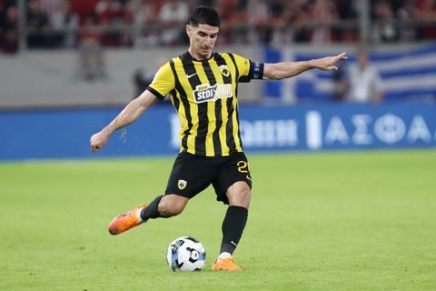 Απών και ο Μάνταλος από το ματς της ΑΕΚ με τον Παναιτωλικό