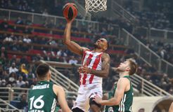 Πώς οι Φαλ και Μπολομπόι κάλυψαν το κενό του Βεζένκοφ στο ΟΑΚΑ