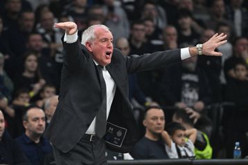 Ξεσπάθωσε ο Ομπράντοβιτς: «Αν είναι τόσο απλό, ελάτε να καθίσετε εσείς στον πάγκο να δούμε πώς είναι»