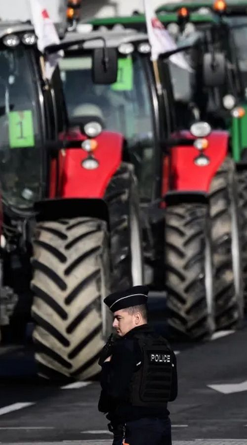 Μετά τις γιορτές κρίνεται αν η κυβέρνηση πάει για plan A ή plan B με τα αγροτικά μπλόκα