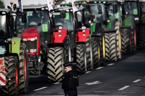 Μετά τις γιορτές κρίνεται αν η κυβέρνηση πάει για plan A ή plan B με τα αγροτικά μπλόκα