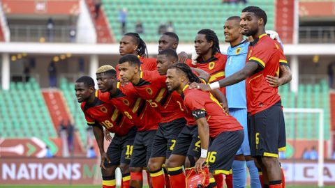 Στην Ανγκόλα πανηγύριζαν στο ξενοδοχείο επειδή νόμιζαν πως προκρίθηκαν αλλά τελικά αποκλείστηκαν! (vid)