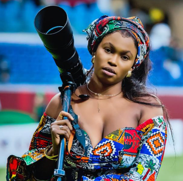 Η φωτογράφος από τη Σενεγάλη που έχει «κλέψει» τις εντυπώσεις στο Κόπα Άφρικα (pics)