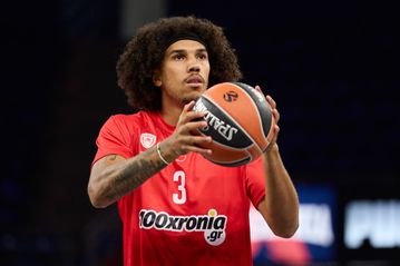 Πολύ δύσκολα στο ντέρμπι με τον Παναθηναϊκό ο Γουόρντ