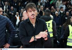 «Oceans (Where Feet May Fail)» - Η ιστορία πίσω από το τραγούδι που «ανέβασε» ο Δημήτρης Γιαννακόπουλος