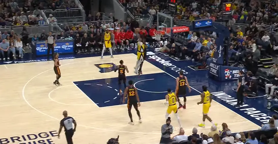 Super spectacle and... flying Turner at the top of the NBA's Top 10 (vid)