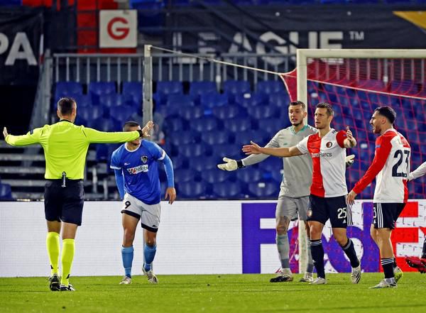 Negatief record Feyenoord: nog nooit kreeg een thuisploeg zoveel penalty's tegen