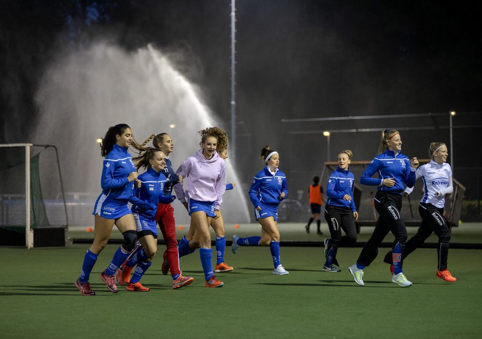 De regering wil regels versoepelen voor jongeren tot 27 jaar: trainen in teamverband en sporthal weer open