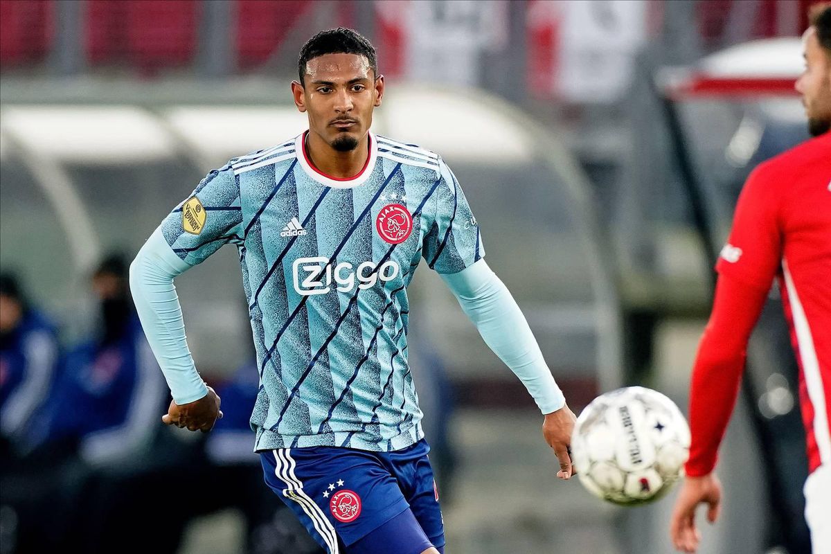 Fout ligt bij Ajax: bijna kansloze missie om Sébastien Haller nog in de Europa League te krijgen