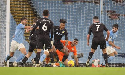 🎥 | El Ghazi verliest met Aston Villa na DEZE discutabele goal van Manchester City