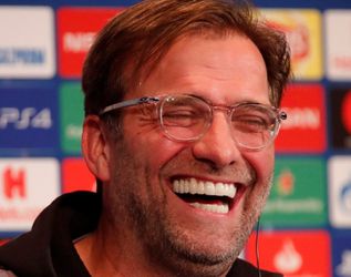 Haha! Mafkees Klopp blij met 'erotische' tolk tijdens persconferentie (video)