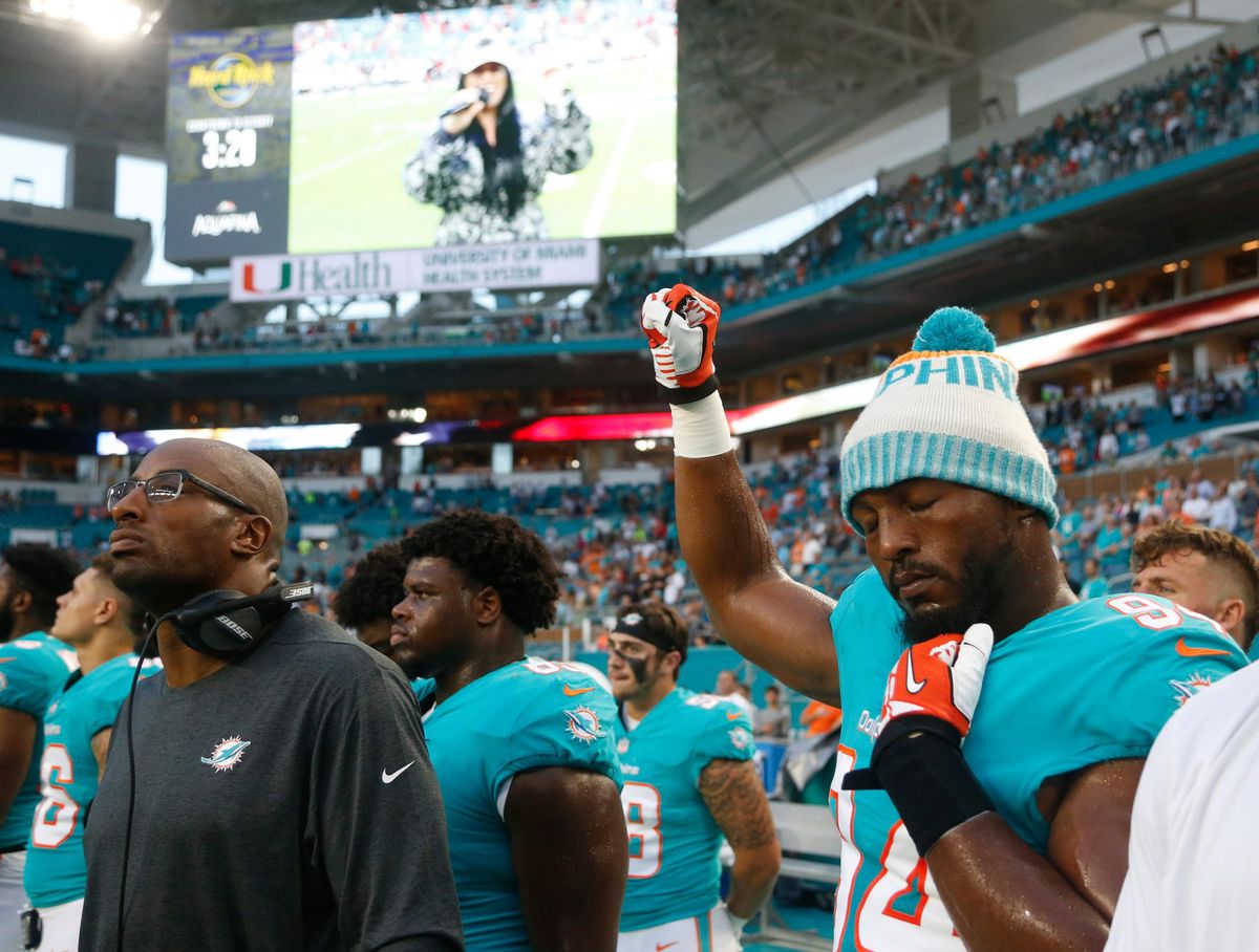 NFL-spelers geven geen moer om Trump en gaan vrolijk verder met protesteren