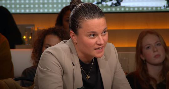 🎥 | Boze Sherida Spitse: 'Willen clubs echt investeren in vrouwenvoetbal of niet?'