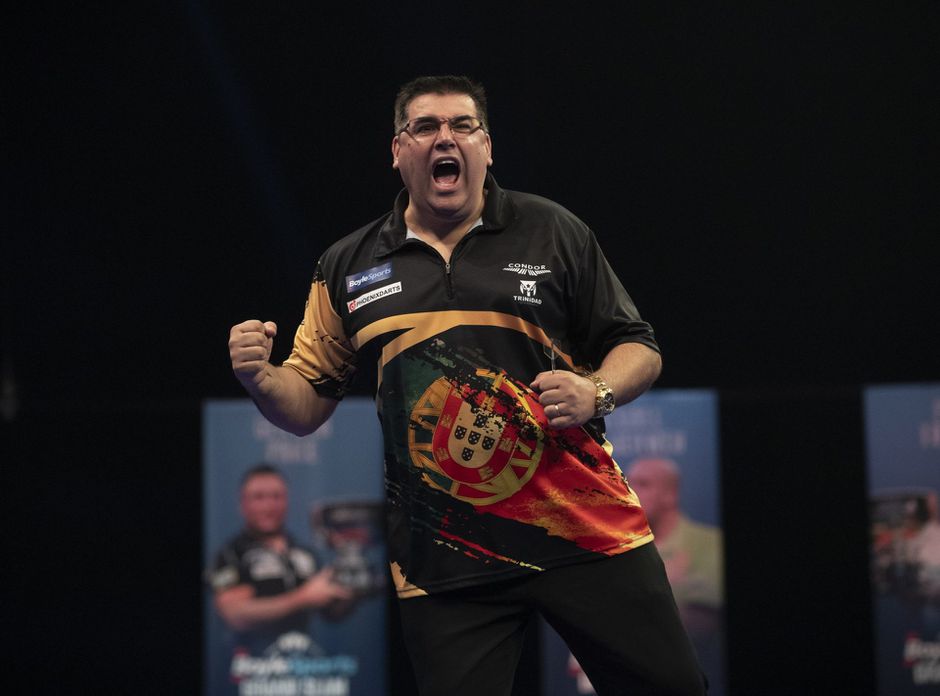 JOSE DE SOUSA wint gewoon even bij zijn debuut de Grand Slam of Darts