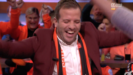 🎥 | Van der Vaart gaat helemaal los na WK-goud handbaldames