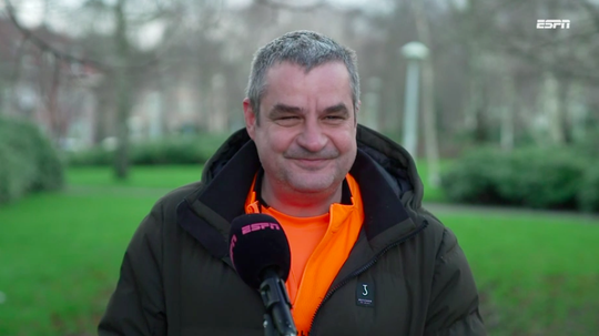 🎥 | Frank Lammers voorspelt dikke overwinning PSV: 'Die Blind is zo traag als...'
