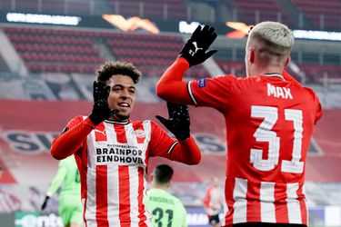 PSV doet wat het moet doen tegen Omonia en pakt op laatste speeldag ook nog de groepswinst