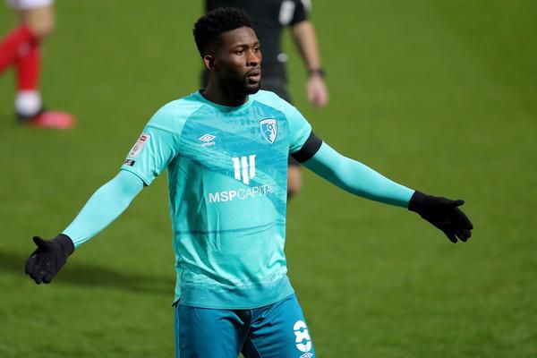 Bournemouth-speler Jefferson Lerma officieel beschuldigd van het bijten van zijn tegenstander