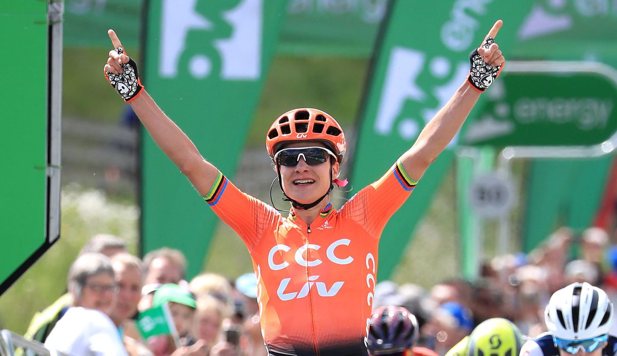 Ontembare Marianne Vos slaat opnieuw toe in Ronde van de Ardèche