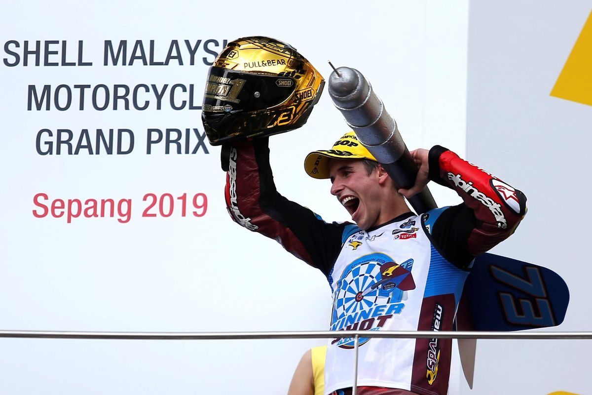 Alex Márquez grijpt wereldtitel in Moto2, val Bendsneyder in Maleisië