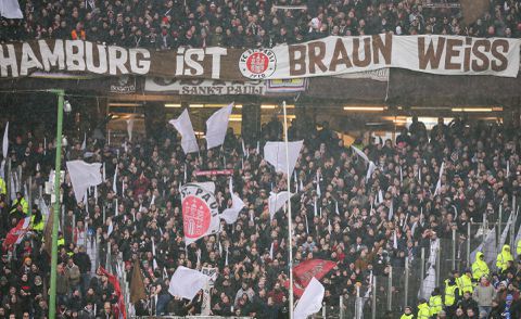 Goed nieuws voor onze oosterburen! Bundesliga laat vanaf 3e speeldag weer uitfans toe