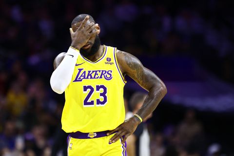 🤦‍♂️ | Pijnlijk! 38-jarige LeBron James lijdt zwaarste nederlaag uit zijn carrière