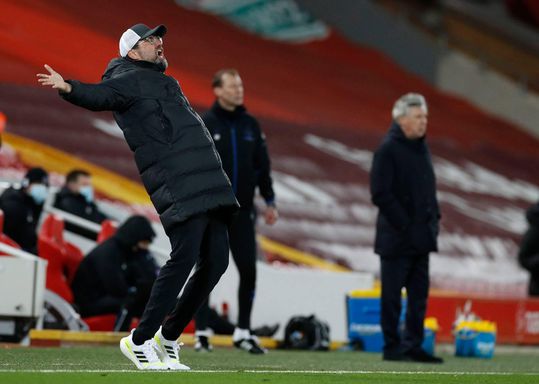 Klopp boos op zijn verdediging na afgang tegen Everton: 'Deze doet pijn van binnen'