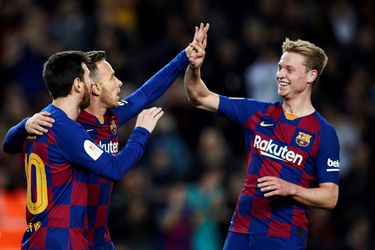 🎥 | Frenkie de Jong geniet in Barcelona: barbecueën en appen met Lionel Messi