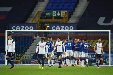 🎥 | Knotsgekke slotfase eerste helft bij Everton-Spurs met 4 (!) goals