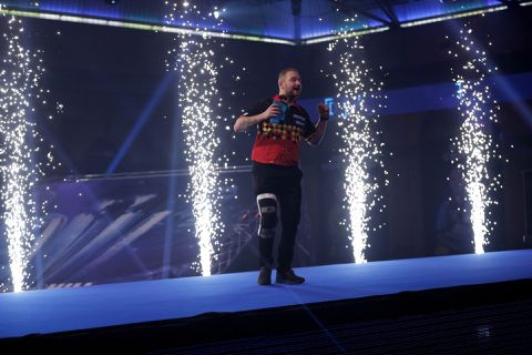 'Dancing' Dimitri Van den Bergh verklapt waarom hij altijd danst voor een wedstrijd