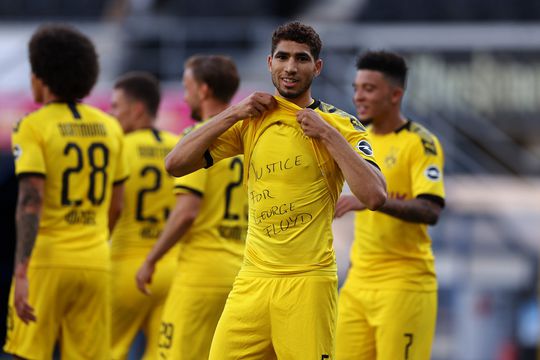 🎥 | Check hier de galavoorstellingen van Bayern en Dortmund