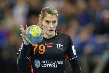 Estavana Polman keihard na dikke nederlaag handbalsters: 'Slecht, zo win je geen wedstrijd'